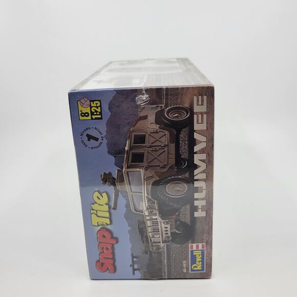 Revell 2012 Snap-Tite Humvee 1:25 Scale Military Model Kit - New, sealed - Picture 2 of 8